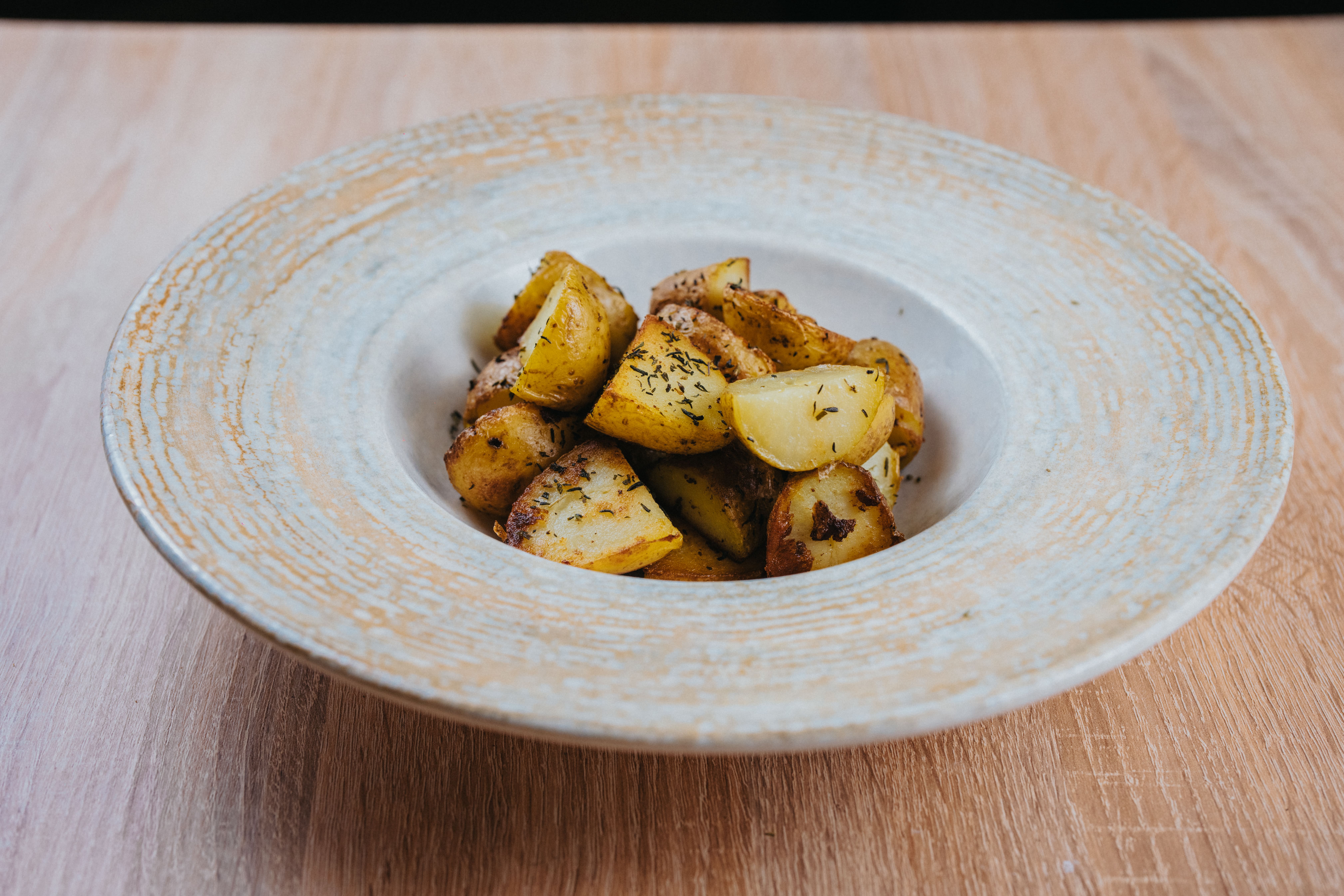 Färskpotatis med örter